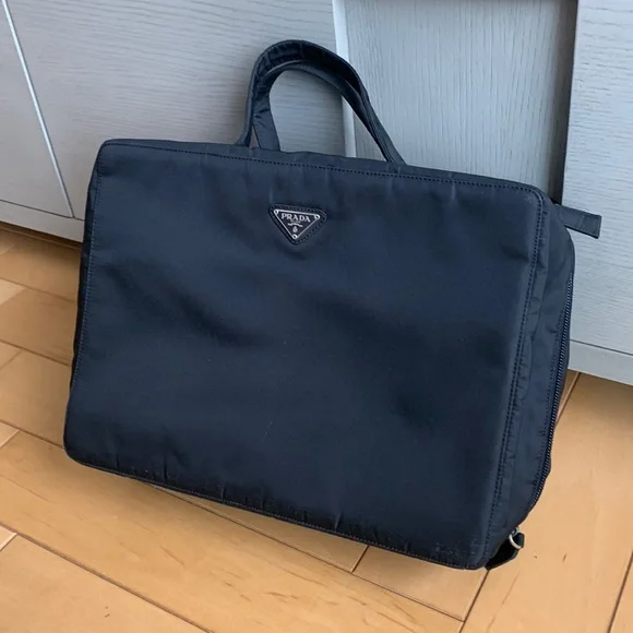 Prada - makeup case - vintage - black - Picture 1 of 10